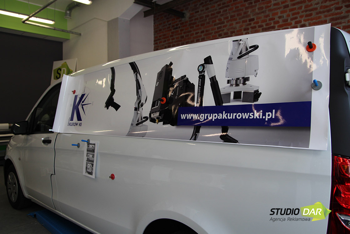 projekt i oklejanie samochodu Grupa Kurowski